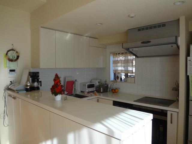 Same specifications photo (kitchen)