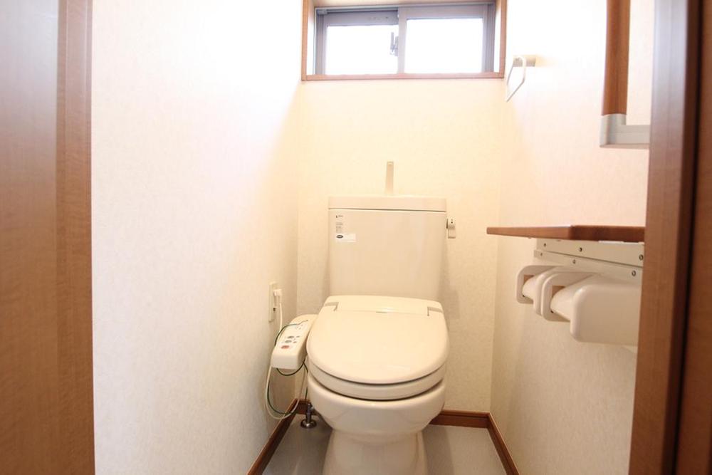 Toilet. First floor toilet