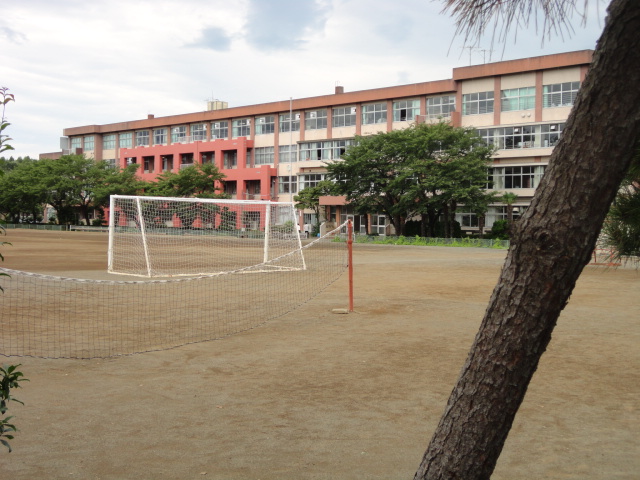 Junior high school. Narahara 2737m until junior high school (junior high school)