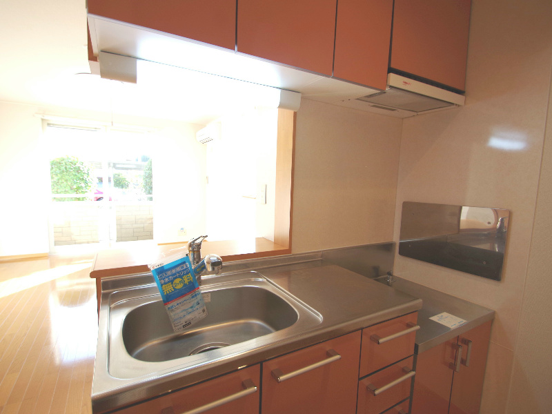Kitchen. Economical city gas! Two-burner stove can be installed kitchen!