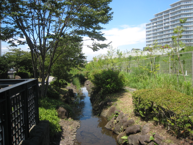 park. 34m to babble green road (promenade) (Park)