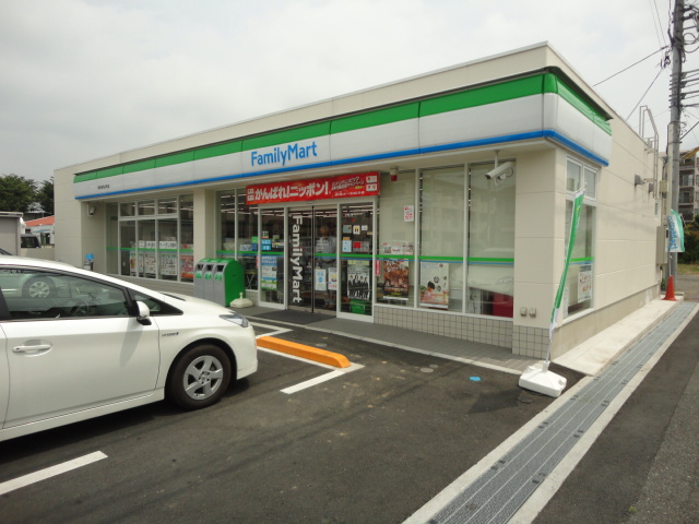 Other. 1043m to FamilyMart (Other)