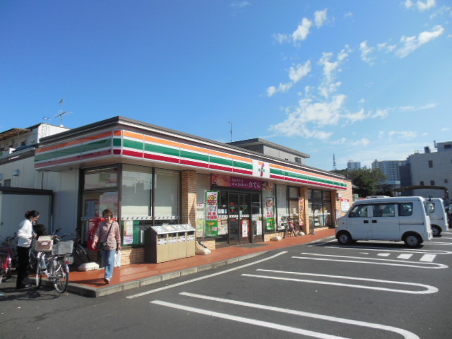 Convenience store. 510m to Seven-Eleven (convenience store)