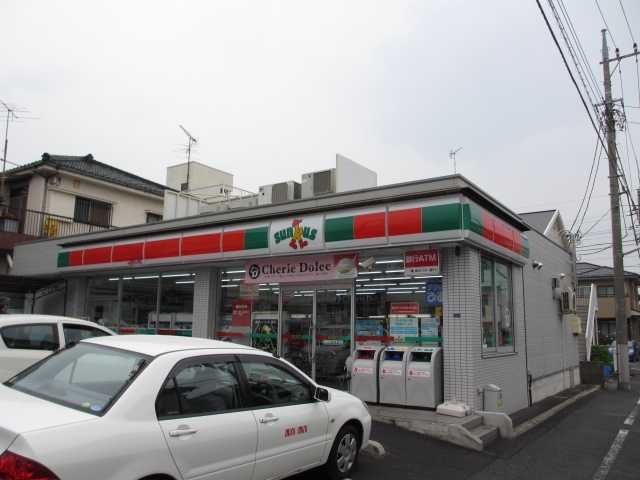 Convenience store. 180m until Thanksgiving (convenience store)