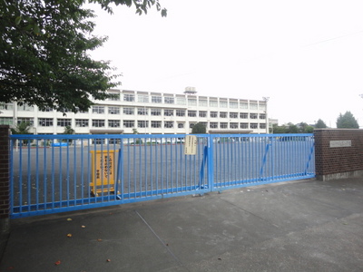 Primary school. Naganuma up to elementary school (elementary school) 386m