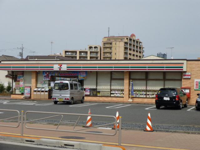 Convenience store. Seven-Eleven Hachioji Fuji Forest Park Kitamise (convenience store) to 180m
