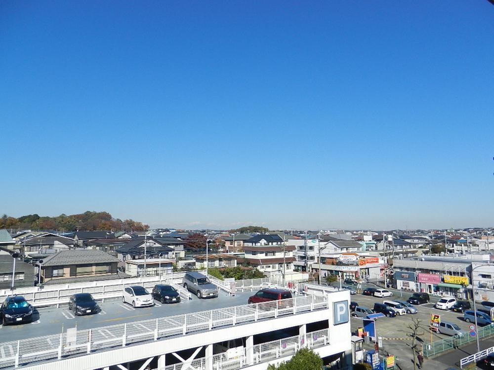 View photos from the dwelling unit. View from the north side Western-style