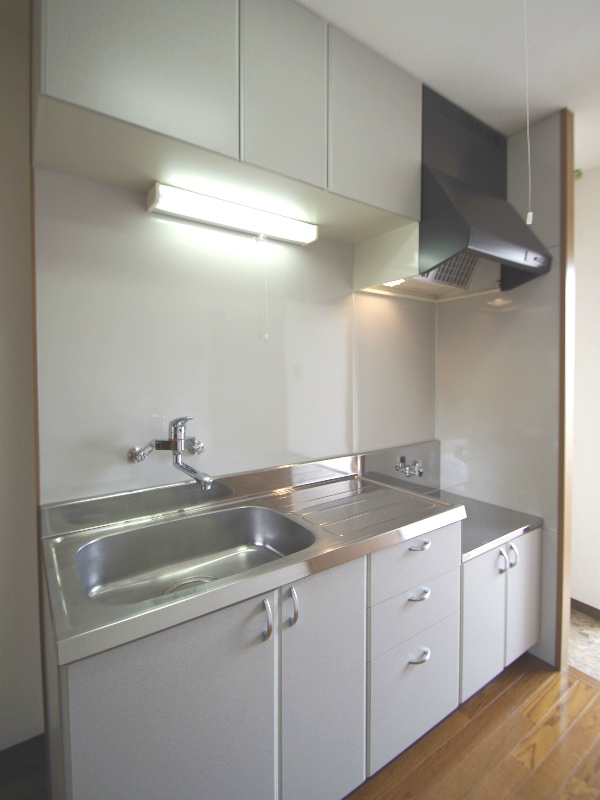 Kitchen. Two-burner stove installation Allowed there is a cutting board space!