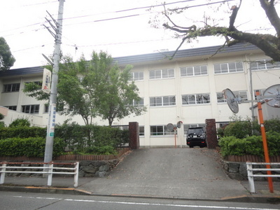 Primary school. 678m to Hachioji Municipal Higashiasakawa elementary school (elementary school)