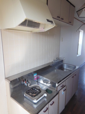 Kitchen. Two-burner gas stove installation Allowed