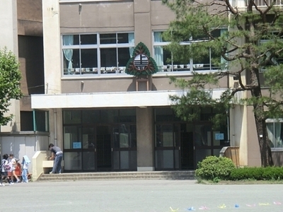 Primary school. Kamiichibukata up to elementary school (elementary school) 656m