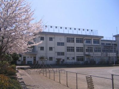 Primary school. Nibukata up to elementary school (elementary school) 1052m