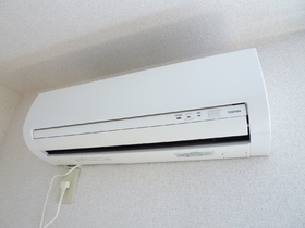 Other Equipment. Air conditioning (reference photograph)