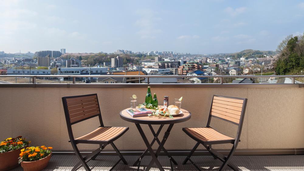 View photos from the dwelling unit. Bloom in the hills of Tama New Town, Magnificent city debut of all 186 compartment. Advanced model house of a leading House five manufacturers You can see together.