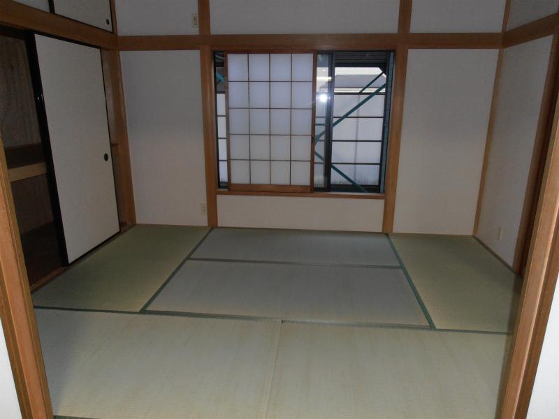 Other introspection. Japanese style room