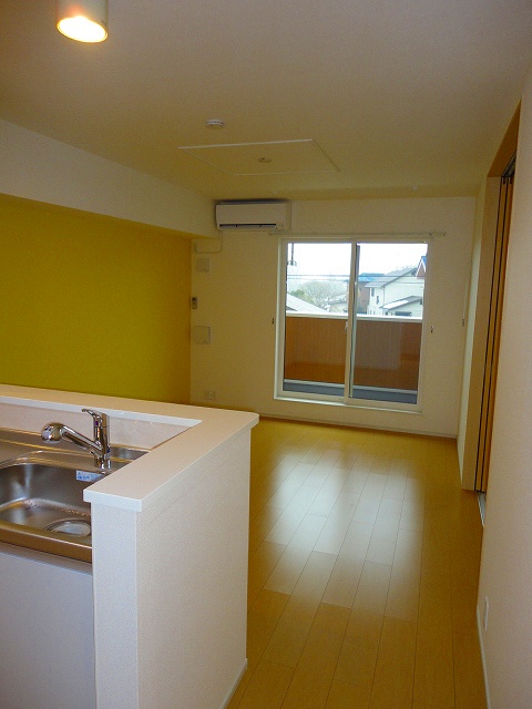 Living and room. Comfortable you can you live in a spacious LDK