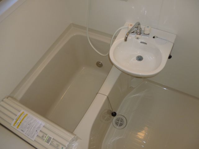 Bath. I tired to spacious bathtub