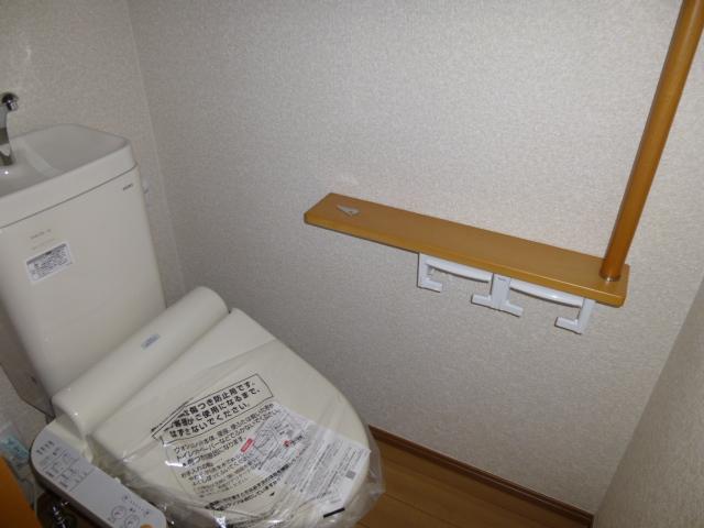 Toilet. 5 Building