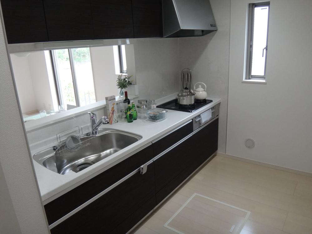 Same specifications photo (kitchen)