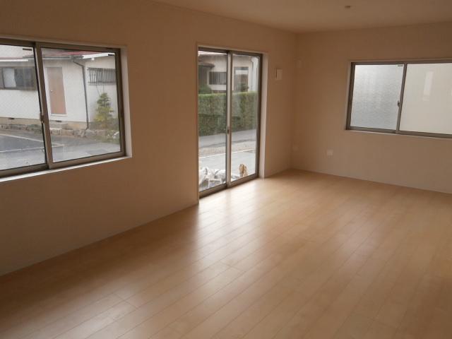 Living. Building 2