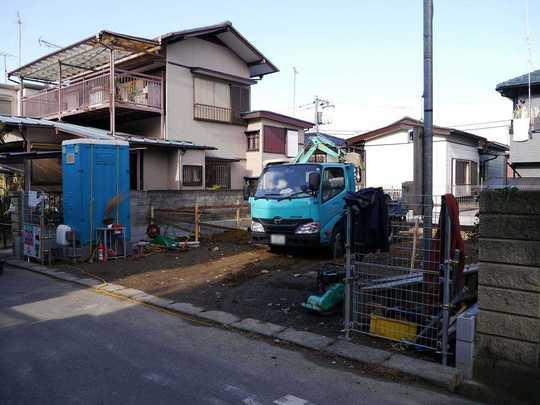 Local photos, including front road. Naganuma ・ It is also a good per sun per south road in a quiet residential area of ​​2 stations within walking distance of Hirayama Castle Park Station.