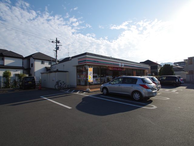 Convenience store. 317m to Seven-Eleven (convenience store)