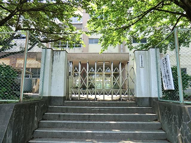 Junior high school. 204m Hachioji Municipal Yokokawa Junior High School until Hachioji Municipal Yokokawa Junior High School