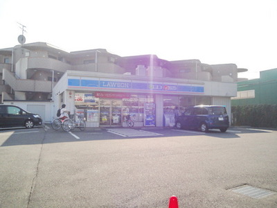 Convenience store. Lawson Mejirodai Green Hill through store up (convenience store) 312m