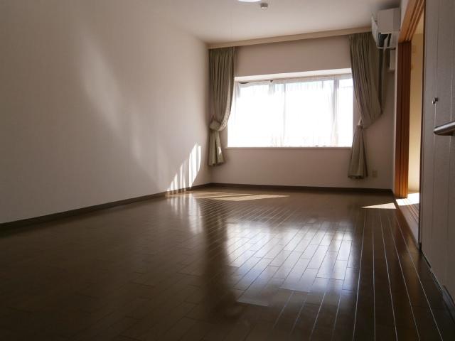 Living. Living room with a bay window