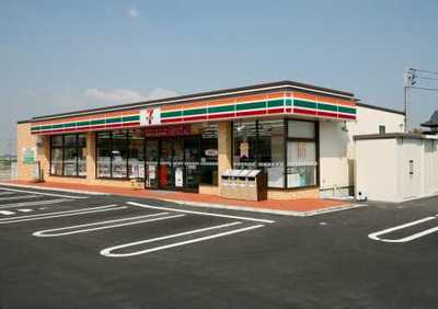 Convenience store. Seven-Eleven Hachioji Owada store up (convenience store) 360m