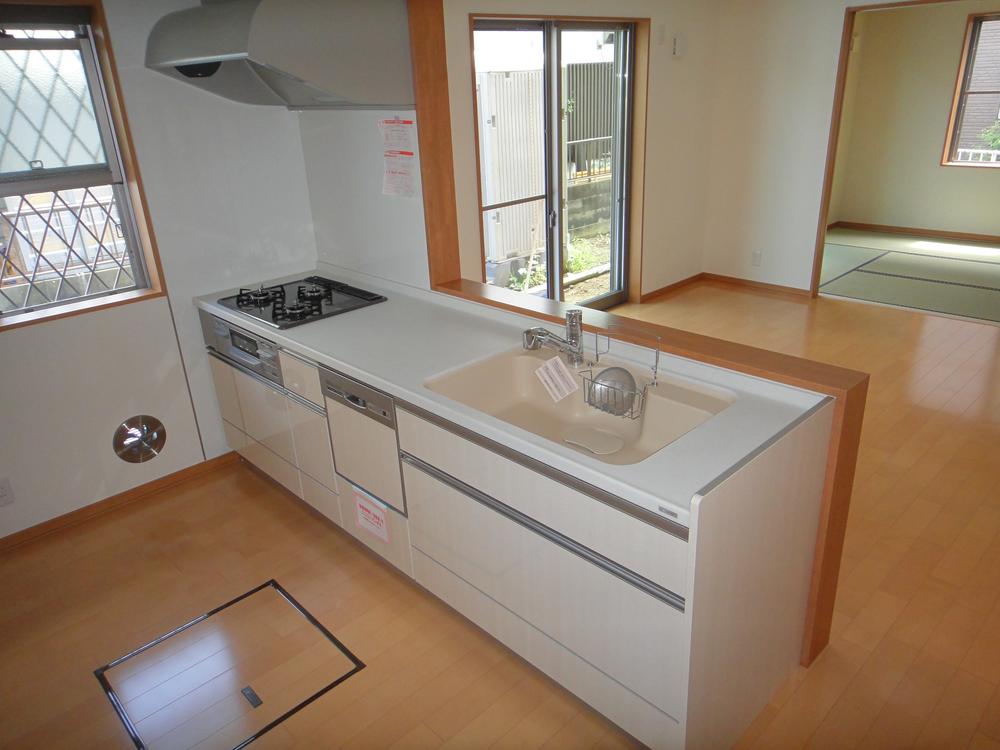 Same specifications photo (kitchen)