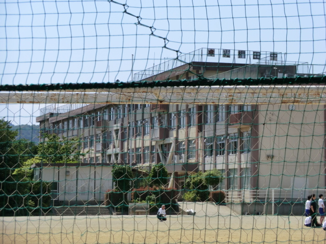 Junior high school. 75m to Hachioji Municipal Kunugida junior high school (junior high school)