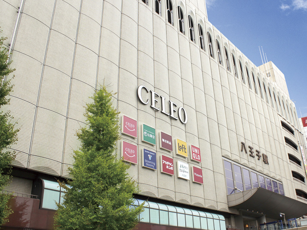 Surrounding environment. JR Hachioji Station of the new station building "Seleo North Building Hachioji". In addition to the Tama district largest food department, fashion, Houseware, baby ・ It contains variety of about 200 shops and a children's supplies. (6 min. Walk, About 430m)
