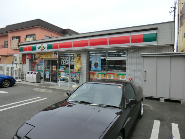 Convenience store. Thanks Hachioji Kitano Koen-dori store up (convenience store) 217m