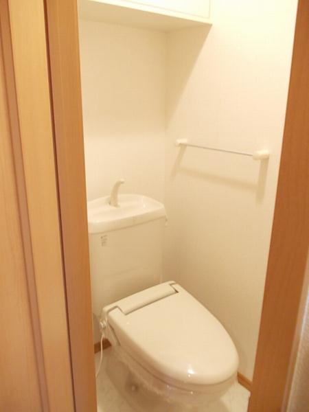 Toilet. You can comfortably use it in heating toilet seat. 