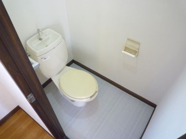 Toilet. Bathroom ・ Comfortable every day in the toilet of the independent design