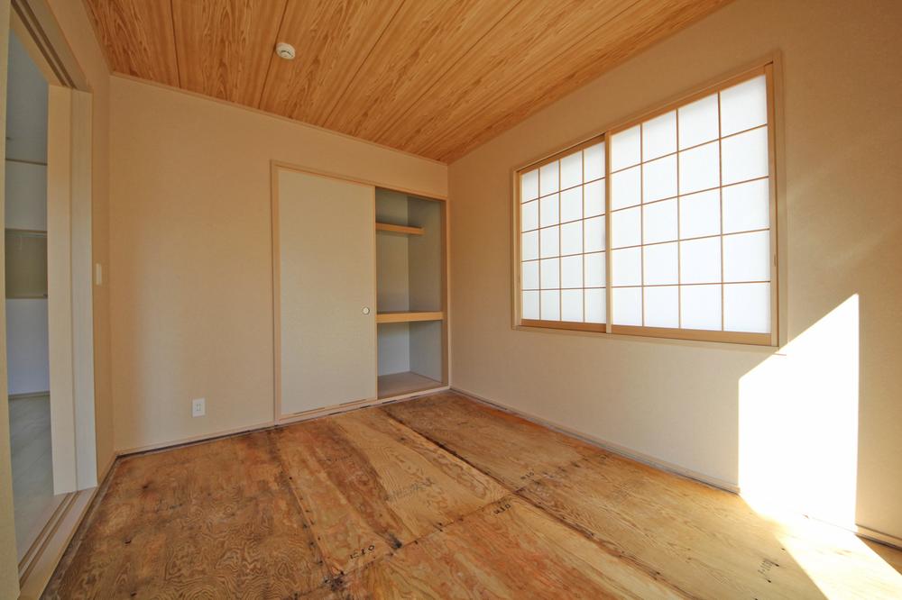 Non-living room. 5 Building Japanese-style room