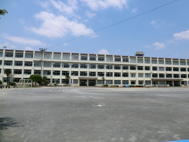 Primary school. 461m to Hachioji Municipal Naganuma elementary school (elementary school)