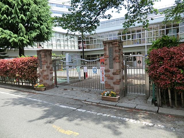 kindergarten ・ Nursery. Nakayoshi to kindergarten 450m