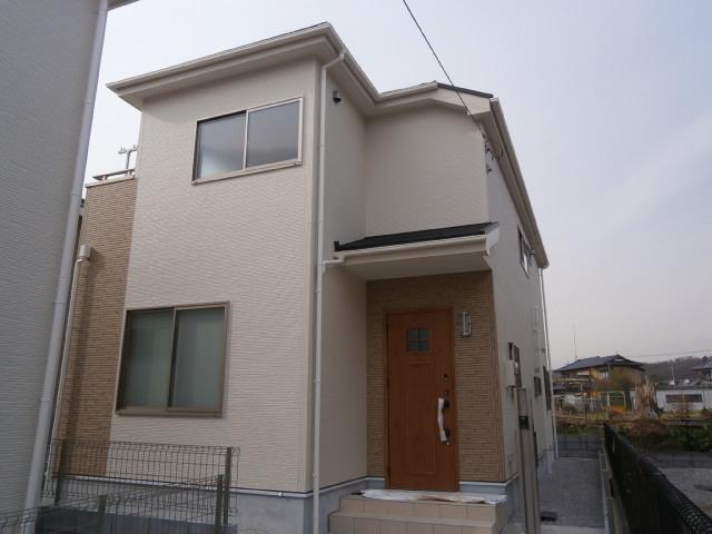 Local appearance photo. 1 Building