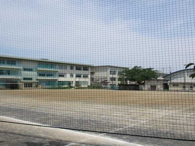 Junior high school. 1600m to the City Hachioji third junior high school (junior high school)
