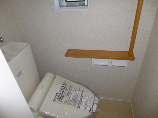 Toilet. 4 Building
