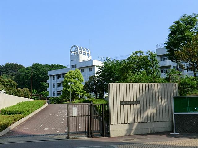 Junior high school. 1000m to Hachioji Municipal Bessho junior high school