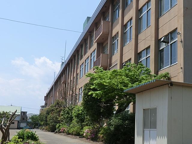 Junior high school. 2400m to Hachioji City Yoshiki junior high school