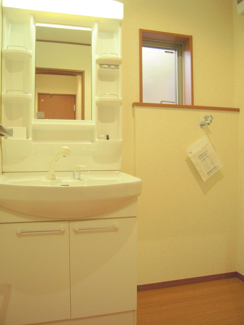 Wash basin, toilet