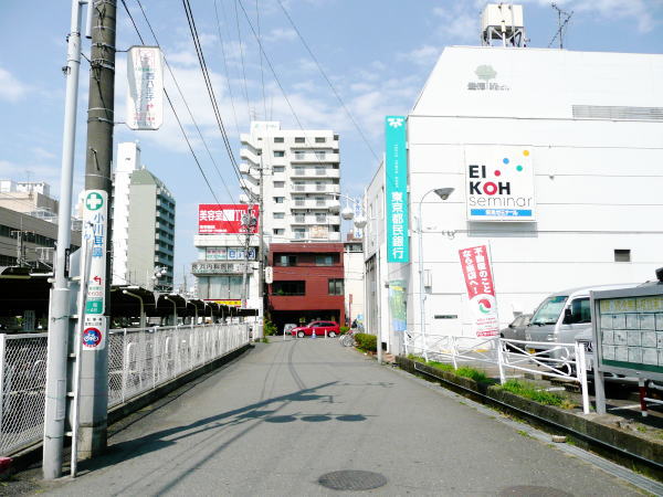 Building appearance. Look to the end of the street is a building from the West Hachioji Station