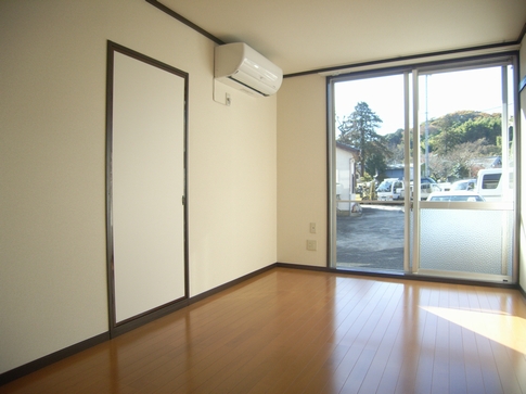 Living and room. This Pledge LDK10 bright room in the southwest-facing ☆ 