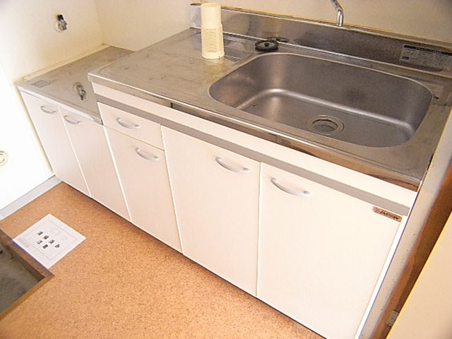 Kitchen. Two-burner stove installation Allowed