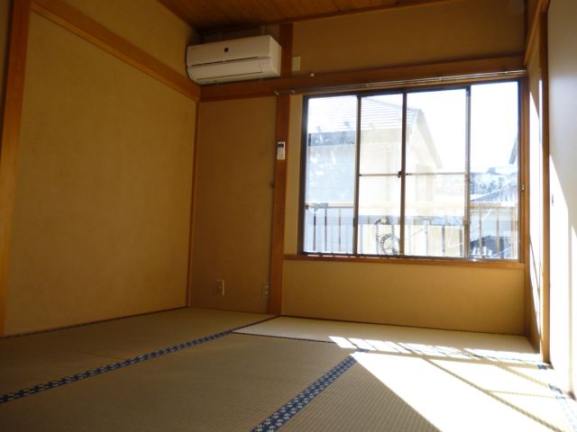 Living and room. New goods air-conditioned rooms ☆