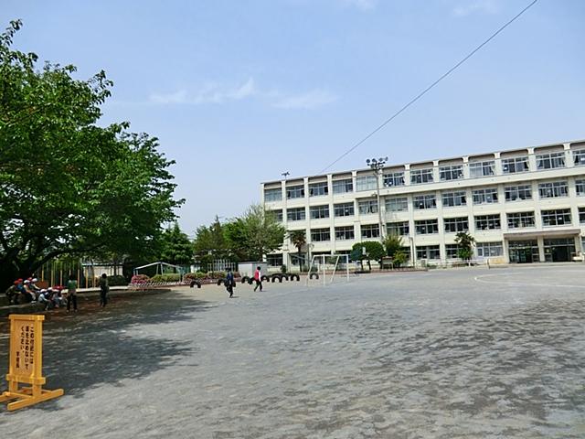Primary school. 1046m to Hachioji Municipal Naganuma Elementary School